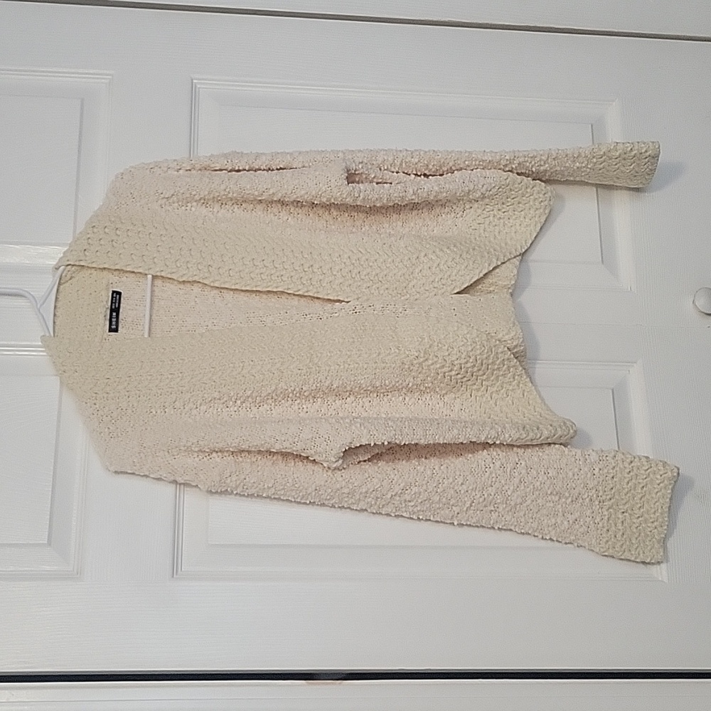 Womens SHEIN Cardigan, sz M, cream color, very soft,